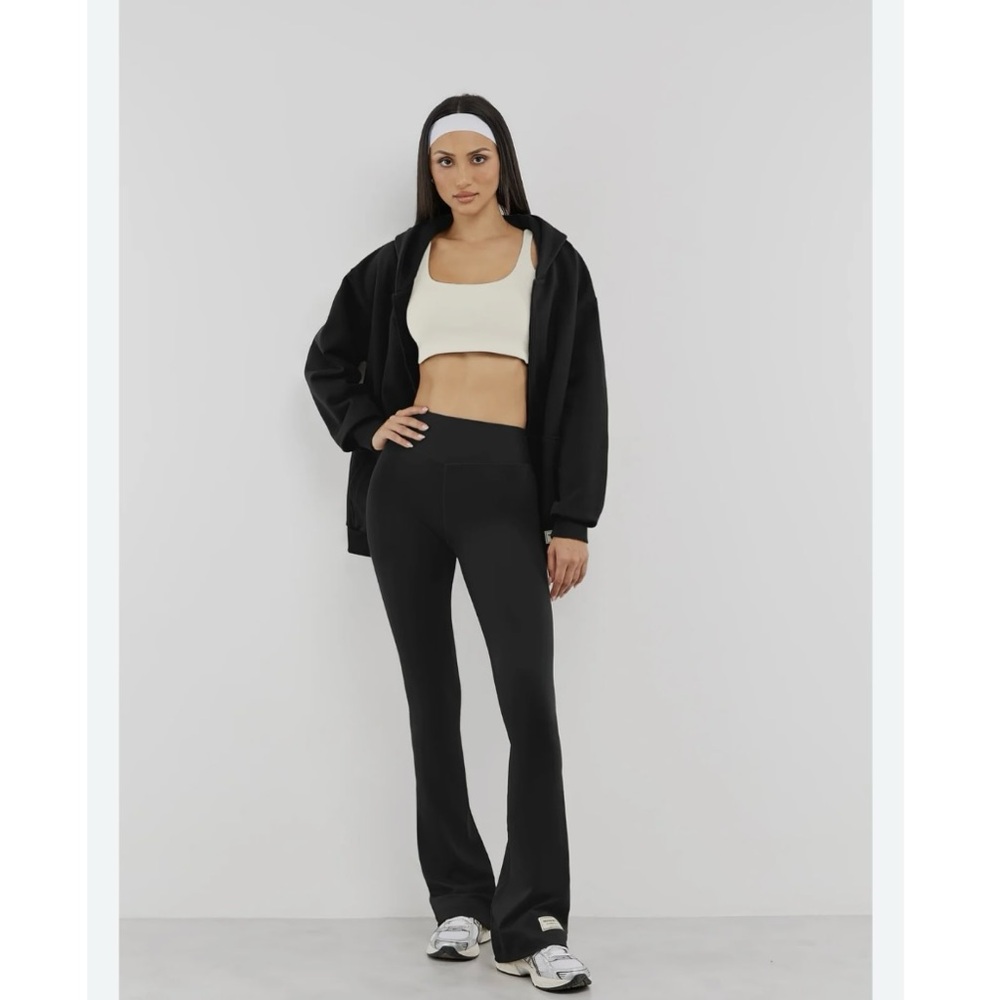 The Giving Movement Softskin Flared Leggings Black Small Yoga Athleisure